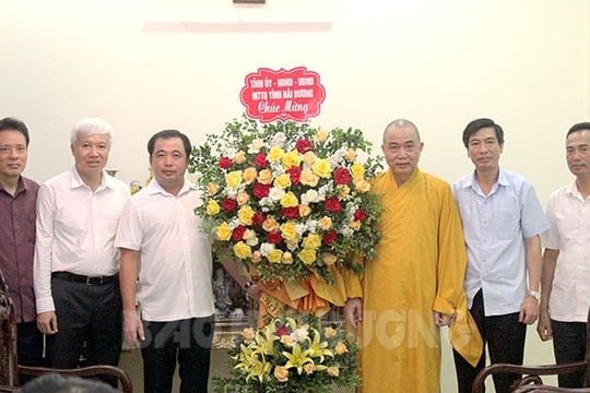 [Audio] Các đồng chí lãnh đạo tỉnh Hải Dương chúc mừng chức sắc, tín đồ nhân Lễ Phật đản